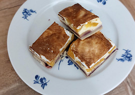 Listová vrstvená buchta s tvarohem
