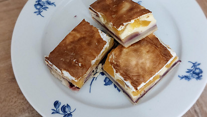Listová vrstvená buchta s tvarohem