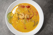 Polievka sa podarila a bola výborná, pridala som tam ešte naviac Judášové ucho a bambusové výhonky.🤤