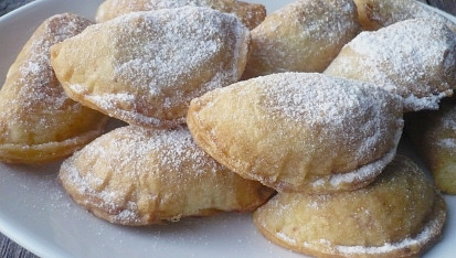 Taštičky z tvarohového těsta pečené v horkovzdušné fritéze