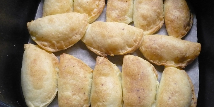 Taštičky z tvarohového těsta pečené v horkovzdušné fritéze