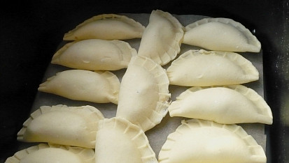 Taštičky z tvarohového těsta pečené v horkovzdušné fritéze