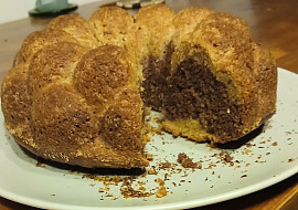 Bábovka se strouhanými jablky (Bábofkááááááááááá)