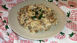 Čočkový salát se smetanou