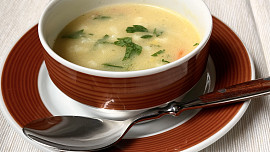 Květáková polévka zapražená