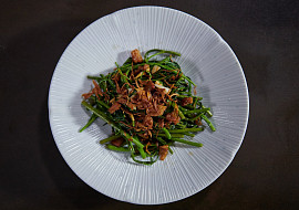 Rýže a vodní špenát podle Khanha Taa