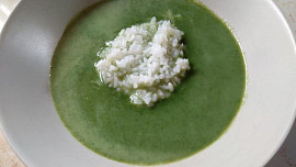 Špenátová polévka s mlékem