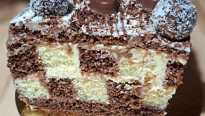 Velký obdélníkový šachovnicový dort