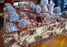 Velký obdélníkový šachovnicový dort