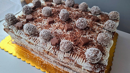 Velký obdélníkový šachovnicový dort