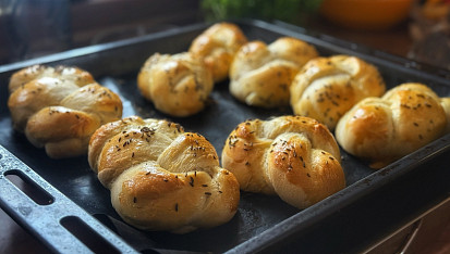 Domácí houstičky, Posypáno kmínem, vynikající.