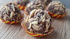 Kakaové koule bez mouky a cukru (vhodné i pro diabetiky)