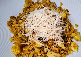 Rizoto z květáku s vepřovým masem a kari kořením