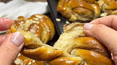 Skořicové pletánky kanelbullar