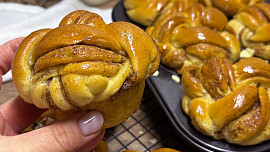Skořicové pletánky kanelbullar