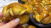 Skořicové pletánky kanelbullar