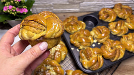 Skořicové pletánky kanelbullar