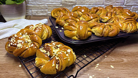 Skořicové pletánky kanelbullar