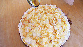 Ananasovo-karamelový dort