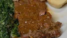 Hovězí roštěná na česneku