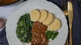 Hovězí roštěná na česneku