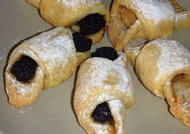 Jednoduché křehké rohlíčky (makové a jablkové)