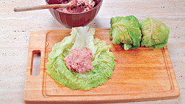 Plněné kapustové závitky s mletým masem