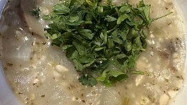 Polévka z pohanky a hub