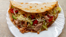 Trhané kuřecí šťavnaté prso