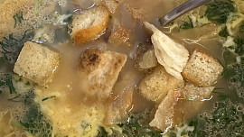 Celerová polévka s nivou