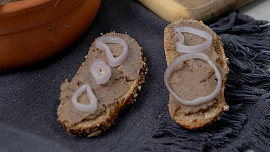 Domácí paštika z vepřových jater