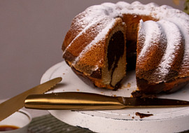 Dvoubarevná hrníčková bábovka