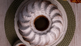 Dvoubarevná hrníčková bábovka