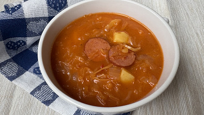 Zelňačka s domácím kysaným zelím