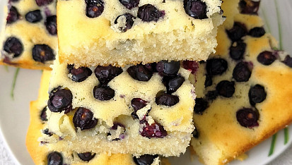 Hrnečková litá borůvková buchta na plech