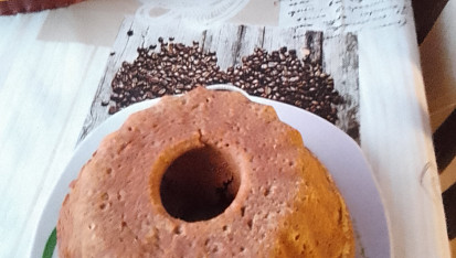 Jablkovo-ořechová bábovka, moc dobrá bábovka