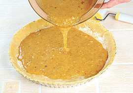 Koláč s medovými ořechy