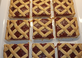 Křehký mřížkový koláč