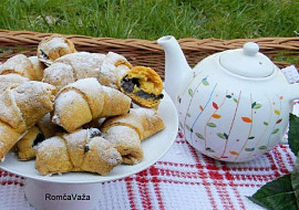 Plněné mrkvové rohlíčky