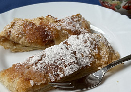 Štrúdl ze zmrazeného listového těsta