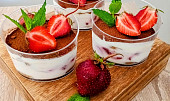 Tiramisu z mascarpone s jahodami