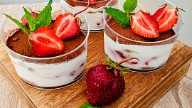 Tiramisu z mascarpone s jahodami