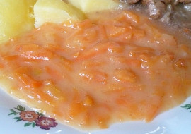 Dušená mrkev s vepřovým masem