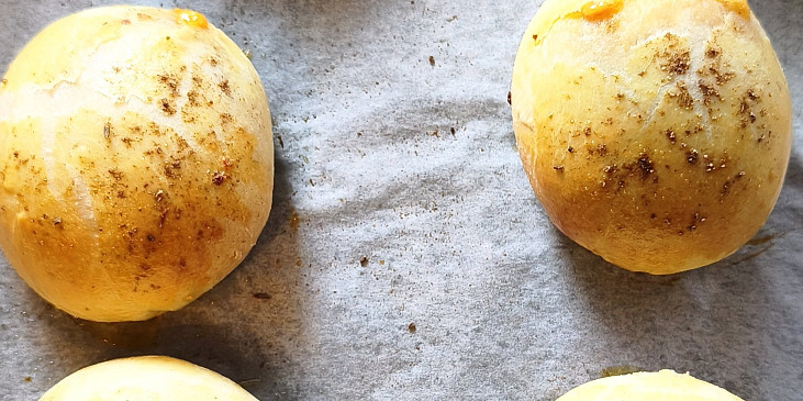 Jogurtové slané plněné bulky