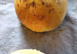 Jogurtové slané plněné bulky