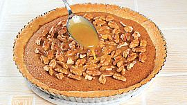 Koláč s medovými ořechy