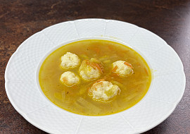 Pórková s krupicovými noky