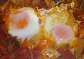 Shakshuka (arabske leco) (Nemala som zmes korenia, tak som improvizovala. Ale veľmi chutné jedlo.)
