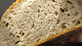 Bramborovo-pšenično-žitný chleba  (kváskový)