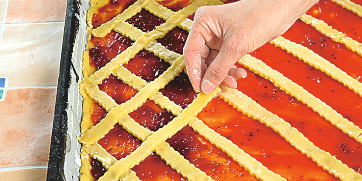 Linecký mřížkový koláč na plech